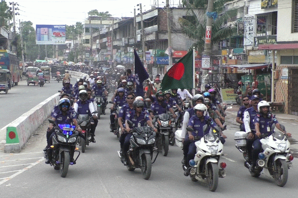 নড়াইলে দায়িত্বে ফিরলো পুলিশ